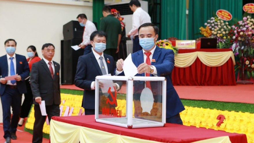 Ông Nguyễn Quang Hưng tái đắc cử chức Bí thư huyện ủy Mường Nhé